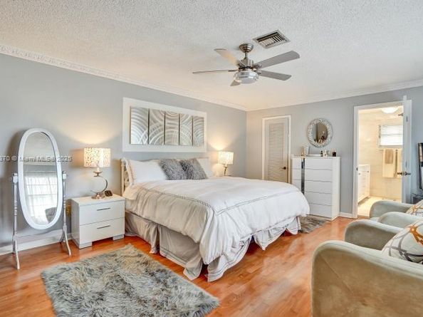 10026 NW 52nd Ter, Doral FL 33178