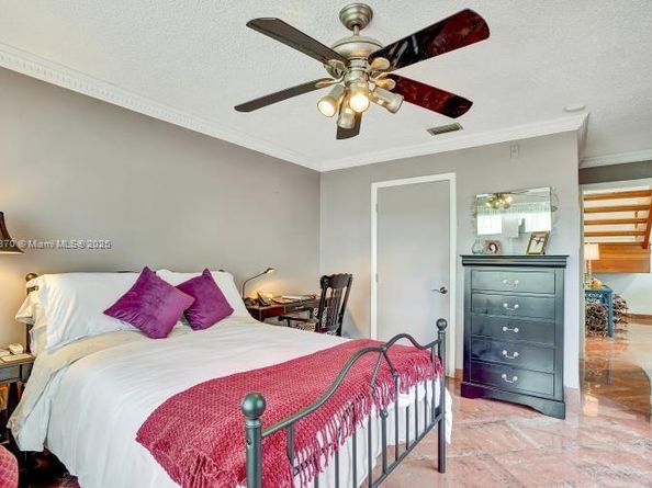 10026 NW 52nd Ter, Doral FL 33178