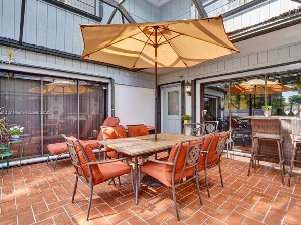 10026 NW 52nd Ter, Doral FL 33178