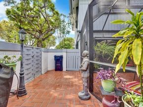 10026 NW 52nd Ter, Doral FL 33178