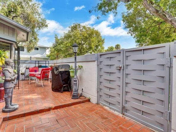 10026 NW 52nd Ter, Doral FL 33178