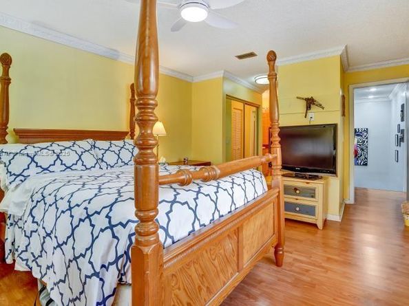 10026 NW 52nd Ter, Doral FL 33178