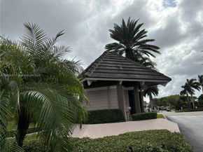 10026 NW 52nd Ter, Doral FL 33178