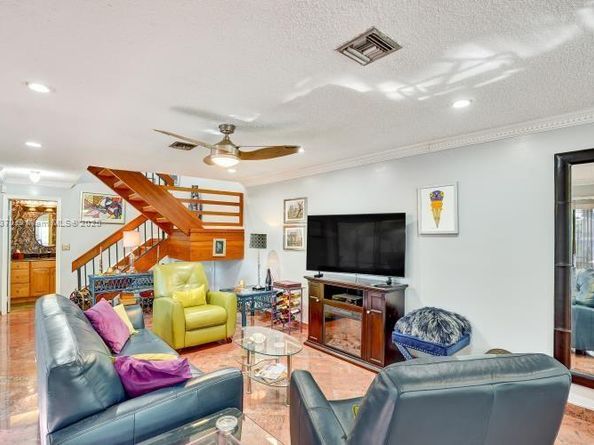 10026 NW 52nd Ter, Doral FL 33178