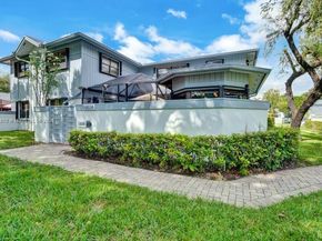 10026 NW 52nd Ter, Doral FL 33178