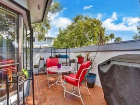 10026 NW 52nd Ter, Doral FL 33178