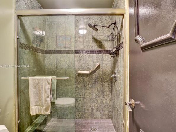 10026 NW 52nd Ter, Doral FL 33178