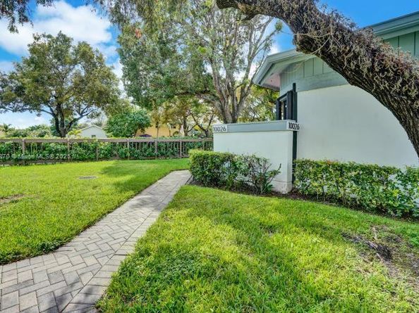 10026 NW 52nd Ter, Doral FL 33178