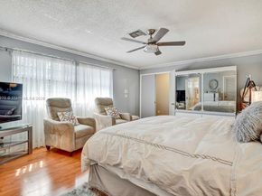 10026 NW 52nd Ter, Doral FL 33178