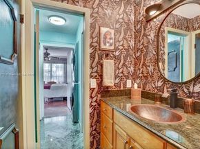 10026 NW 52nd Ter, Doral FL 33178