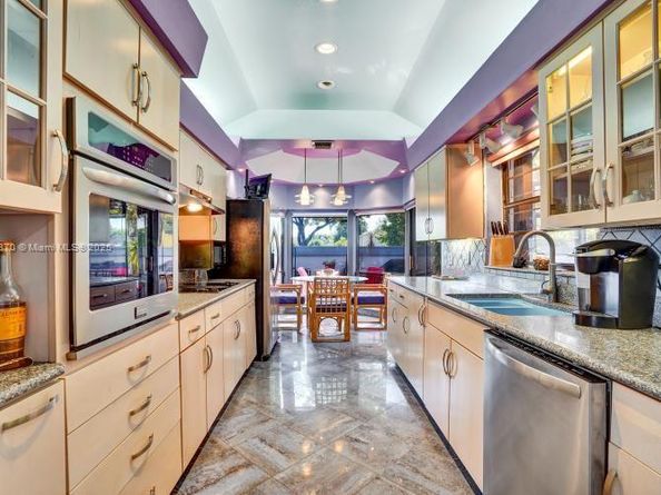 10026 NW 52nd Ter, Doral FL 33178