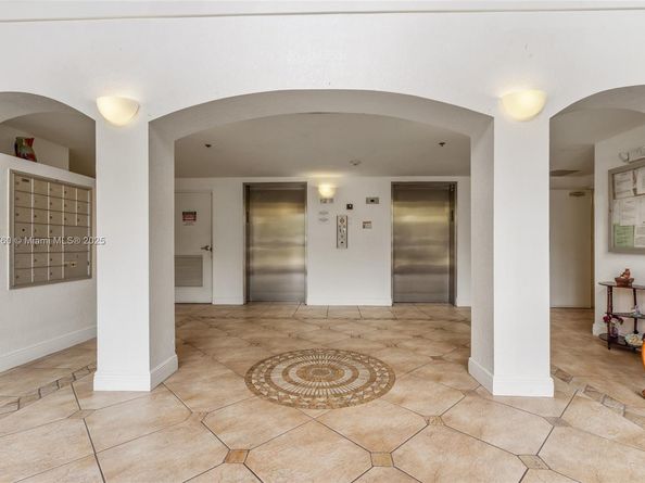 9340 Fontainebleau Blvd W411, Miami FL 33172