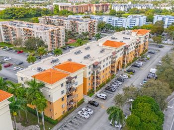 9340 Fontainebleau Blvd