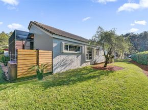 2019 Cove Ln, Weston FL 33326