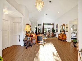 2019 Cove Ln, Weston FL 33326