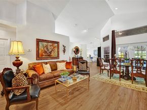 2019 Cove Ln, Weston FL 33326