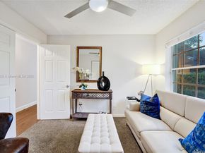 2019 Cove Ln, Weston FL 33326