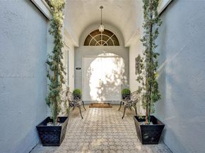 2019 Cove Ln, Weston FL 33326