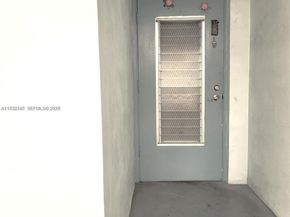 1400 Tallwood Ave 204, Hollywood FL 33021