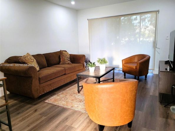 1400 Tallwood Ave 204, Hollywood FL 33021