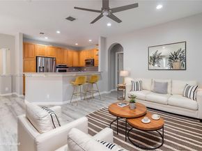 1611 Passion Vine Cir 122, Weston FL 33326