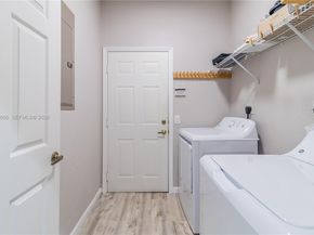 1611 Passion Vine Cir 122, Weston FL 33326