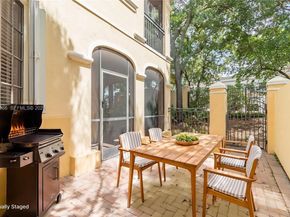 1611 Passion Vine Cir 122, Weston FL 33326