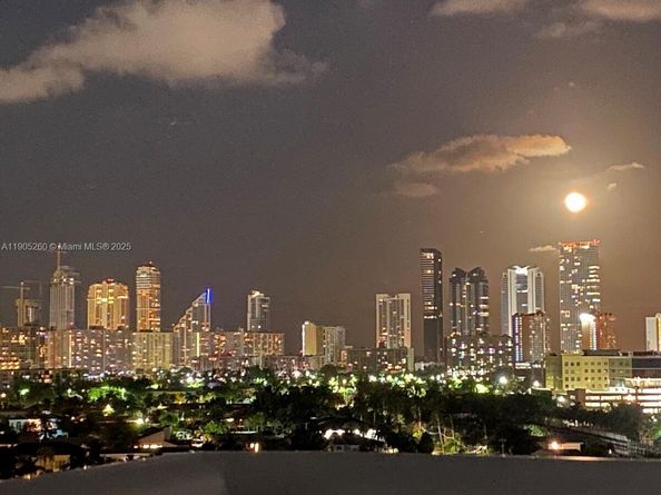 2841 NE 163rd St 1211, North Miami Beach FL 33160