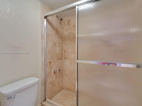 2841 NE 163rd St 1211, North Miami Beach FL 33160