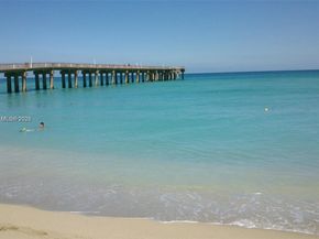 2841 NE 163rd St 1211, North Miami Beach FL 33160