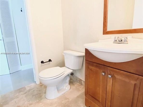 2841 NE 163rd St 1211, North Miami Beach FL 33160