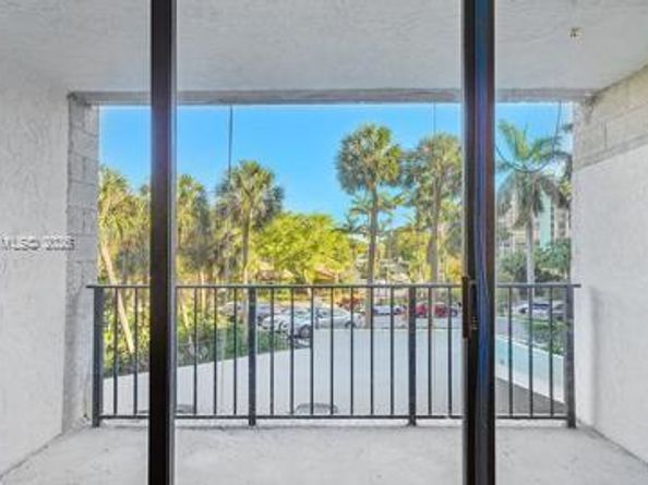 200 E Leslie Dr 329, Hallandale Beach FL 33009