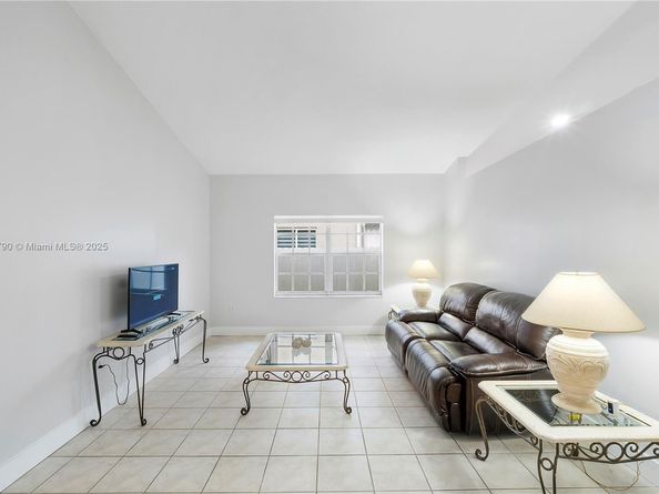 10350 SW 166th Ct, Miami FL 33196
