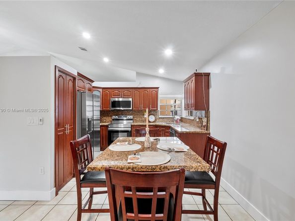 10350 SW 166th Ct, Miami FL 33196