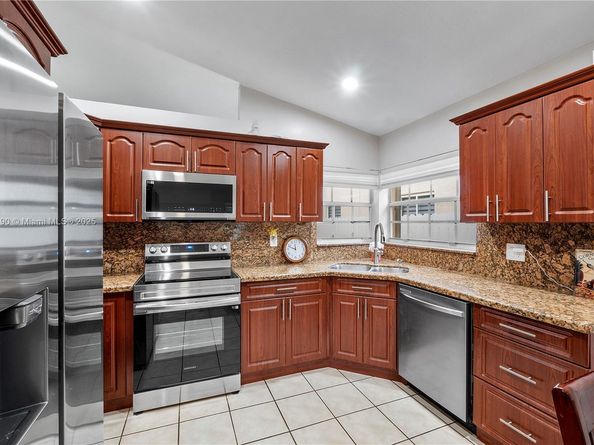 10350 SW 166th Ct, Miami FL 33196