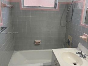 41 E 20th St, Hialeah FL 33010