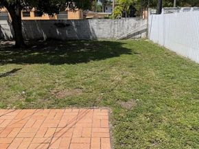 41 E 20th St, Hialeah FL 33010