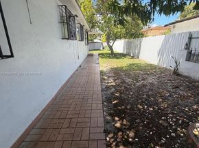41 E 20th St, Hialeah FL 33010