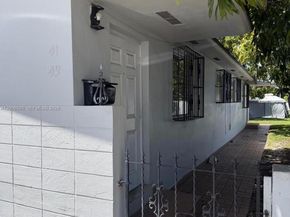 41 E 20th St, Hialeah FL 33010