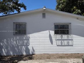 41 E 20th St, Hialeah FL 33010