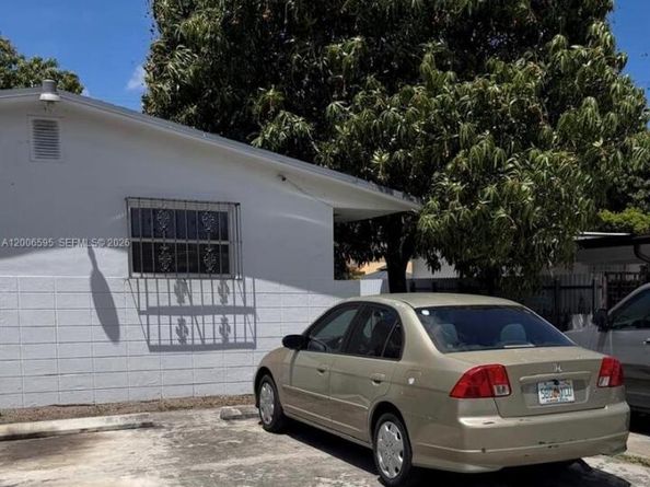 41 E 20th St, Hialeah FL 33010