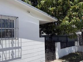 41 E 20th St, Hialeah FL 33010