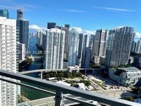 90 SW 3rd St 4001, Miami FL 33130