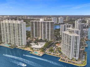 20281 E Country Club Dr 1704, Aventura FL 33180