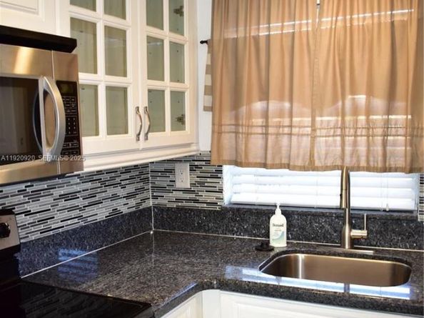 9360 Sunrise Lakes Blvd 111, Sunrise FL 33322