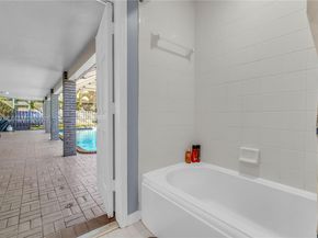 Undisclosed Address #A11939328, Palmetto Bay FL 33157