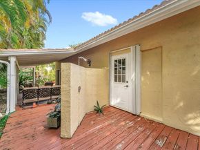 13000 NW 5th St, Plantation FL 33325