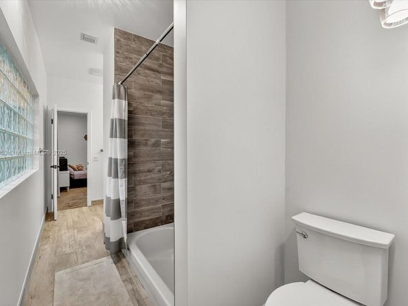 13000 NW 5th St, Plantation FL 33325