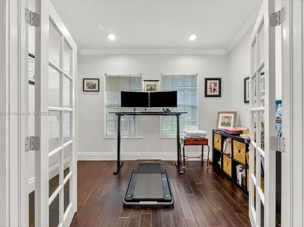 13000 NW 5th St, Plantation FL 33325