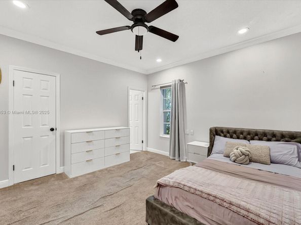 13000 NW 5th St, Plantation FL 33325